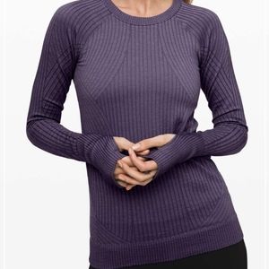 Lululemon Rest Less Pullover

Moonwalk / White